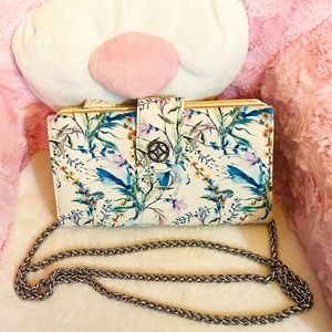 NWOT Mundi Floral Crossbody/Clutch Wallet